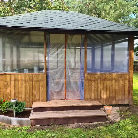 بيت خشبي Creek